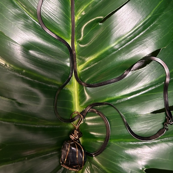 GORGEOUS BLUE TIGER EYE wire wrapped pendant necklace - Picture 2 of 4